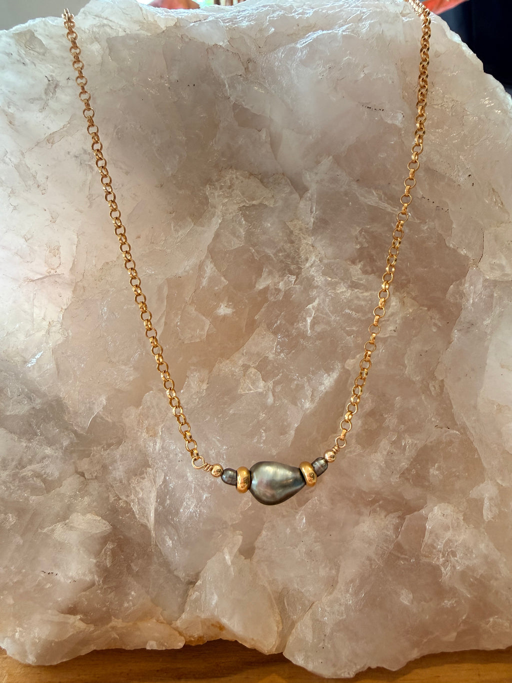 Ocean JazzSimple Pearl NecklaceNecklaces