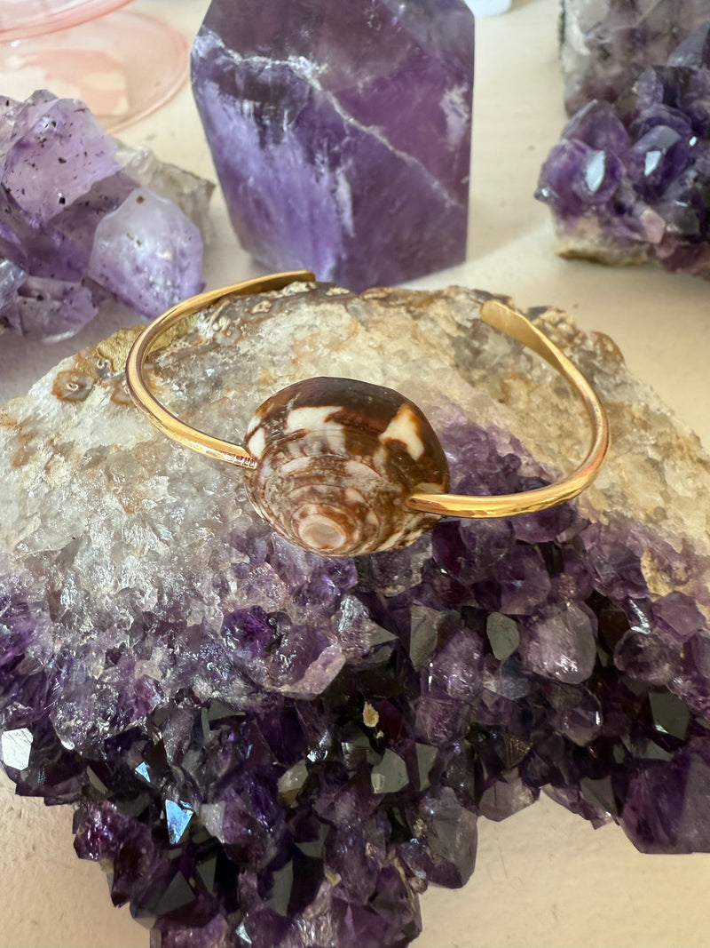 Mana Shell Cuff