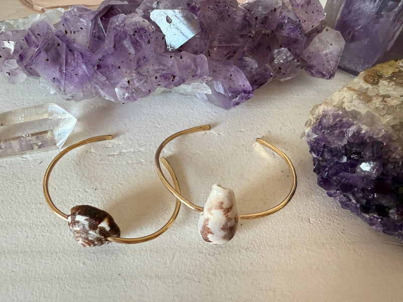 Mana Shell Cuff
