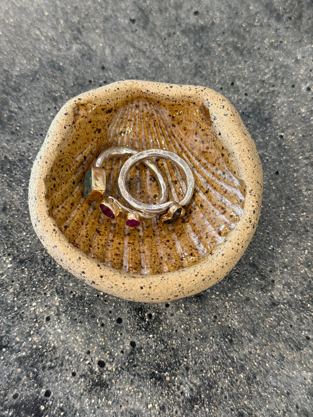Ruth Moffatt CeramicsCeramic Seashell Trinket DishesTable top