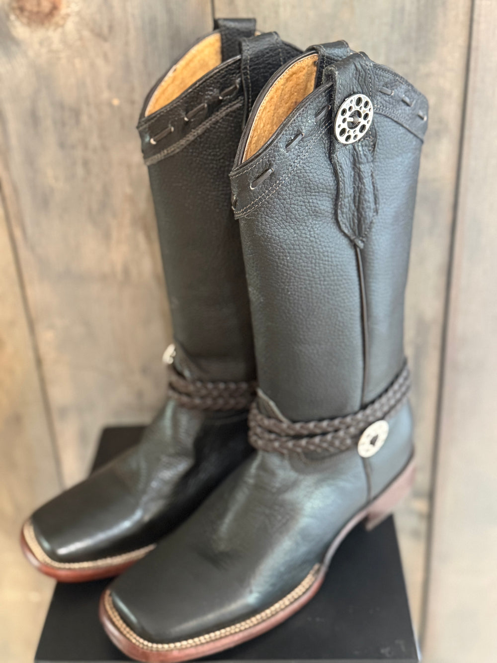 Size: 8 Black