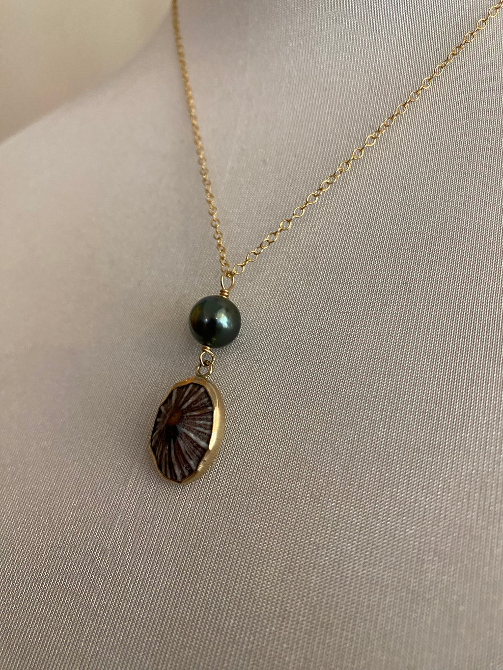 Opihi and Tahitian Pearl Necklace