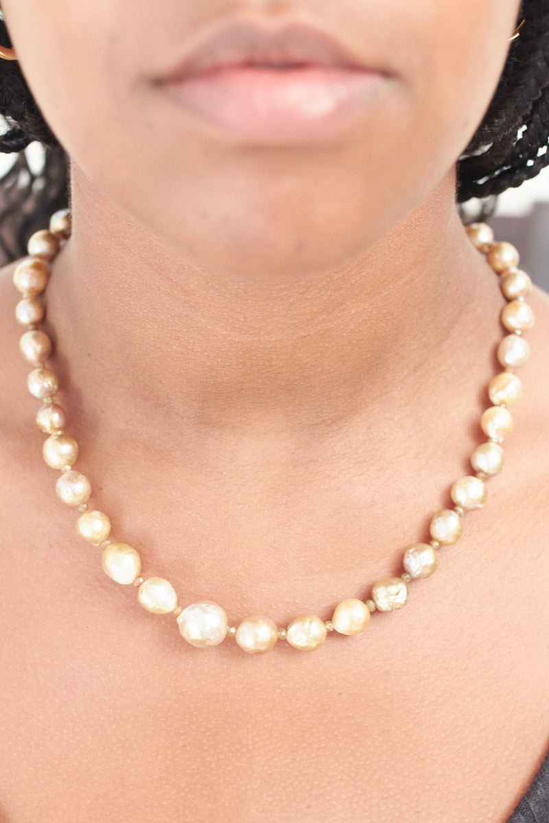 Bougie Pearl Necklace