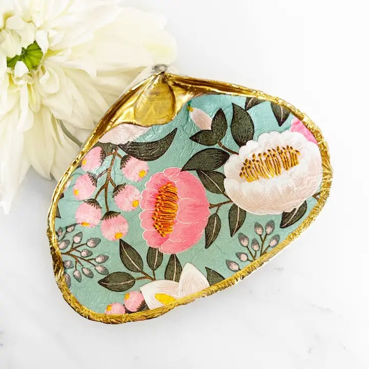 ADODecoupage Clam ShellsTable top