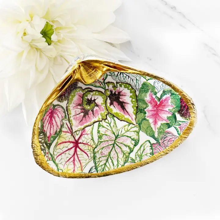 ADODecoupage Clam ShellsTable top