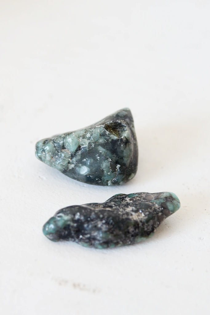 Emerald Tumbled Stones