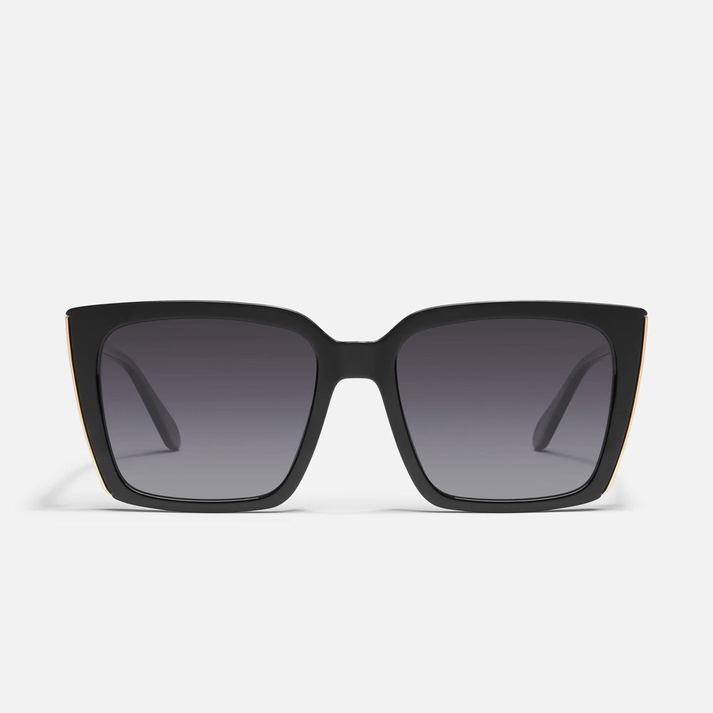 Black Frame / Smoke Polarized Lens