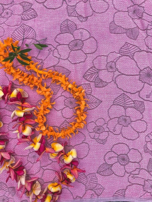 ECLuxurious Hawaiian Beach TowelTowel