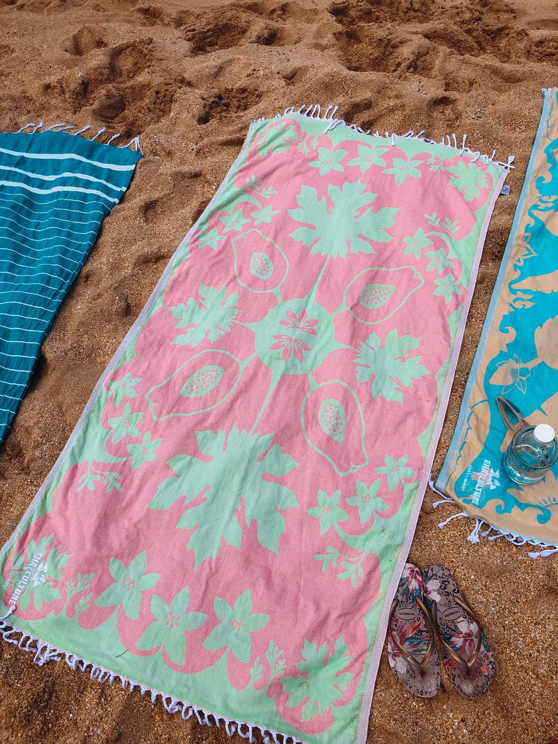 ECLuxurious Hawaiian Beach TowelTowel