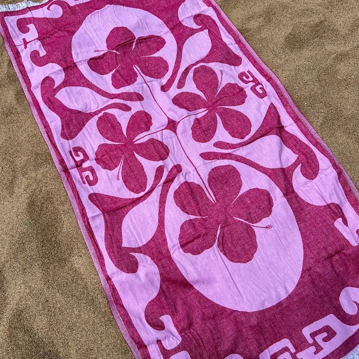 ECLuxurious Hawaiian Beach TowelTowel